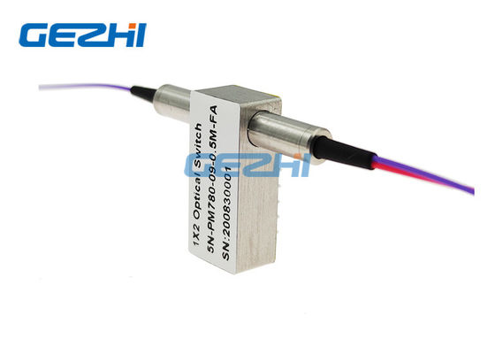 এফসি / এপিসি 1x2 পিএম ফাইবার অপটিক্যাল সুইচ 780nm মেরুকরণ